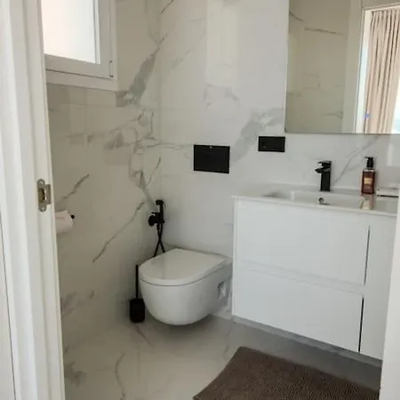 Villa Bianca Callao Salvaje